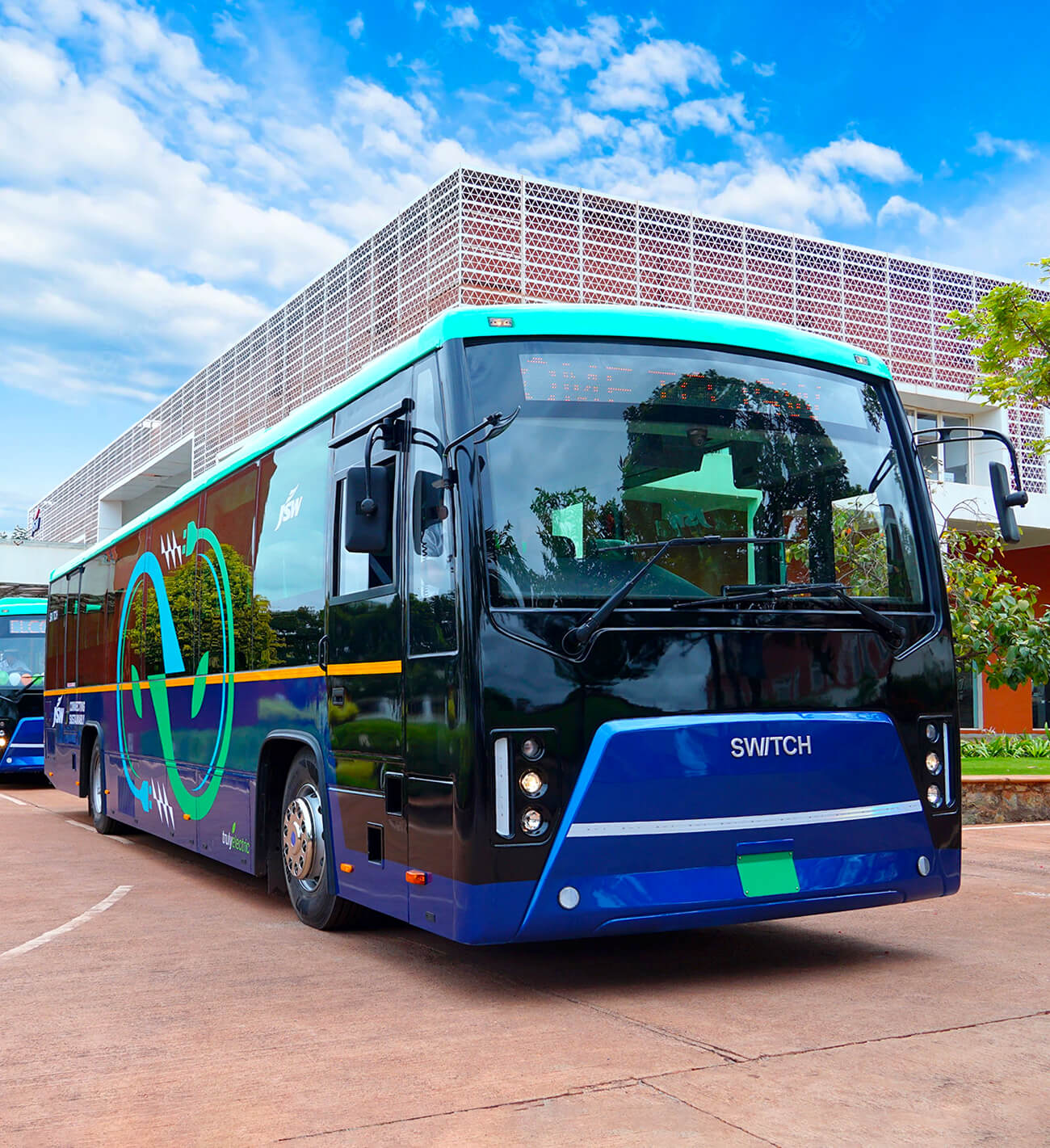SWITCH Mobility Partners with JSW to Introduce Electric Buses for Employee Transportation